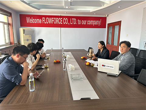 韓國(guó) FLOWFORCE CO., LTD. 客戶(hù)到涿鹿高壓容器有限公司參觀考察